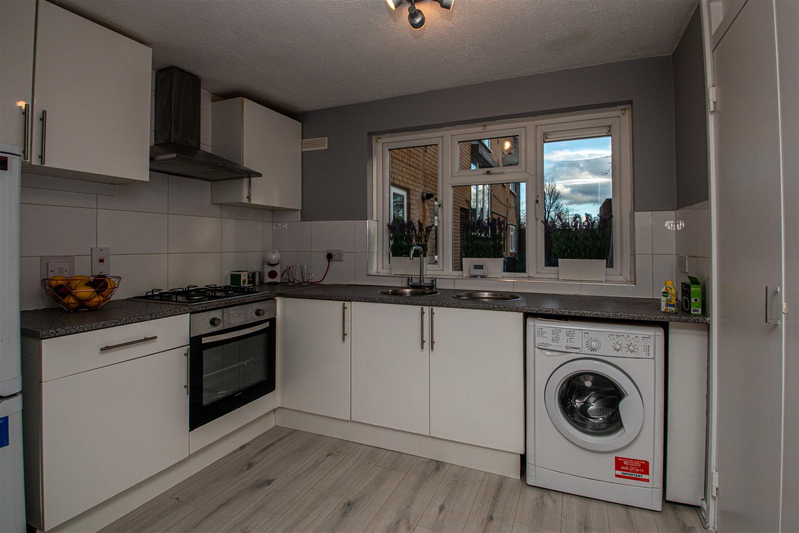 1 bed property in Gurnards Avenue, Milton Keynes
